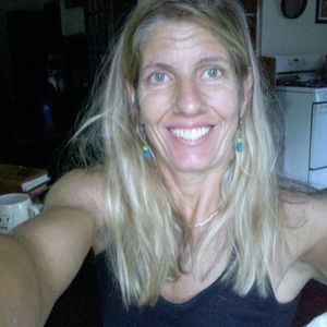 Meet your Posher, Hillary